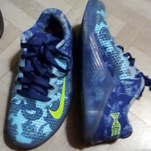 Nike metcons paisley boys 4 women 5 and a half